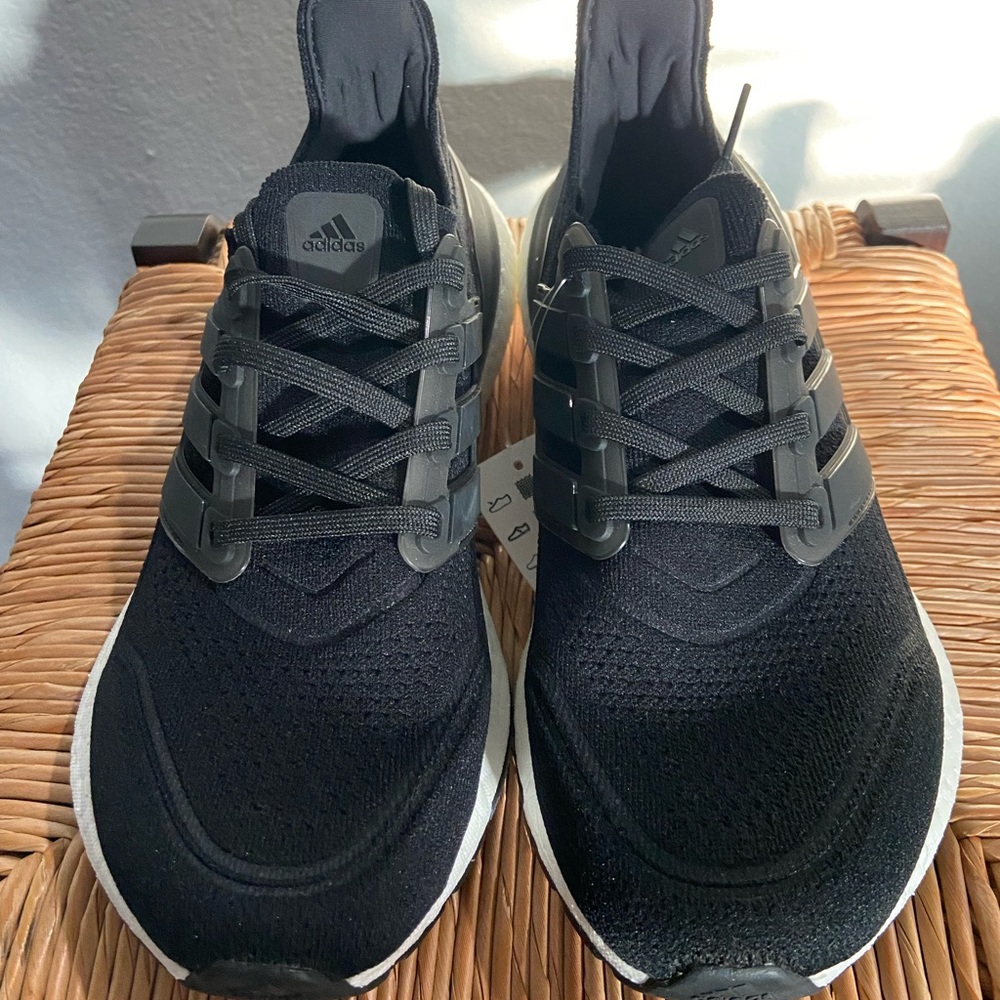 Adidas Ultraboost 21